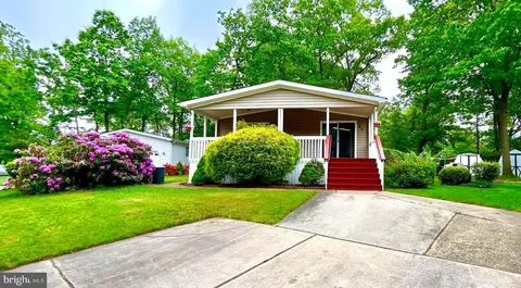 85 Hazeltop Dr, Sicklerville, NJ 08081
