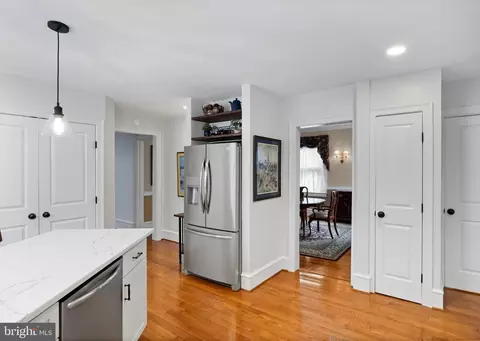 Entry Way - 237 Mountwell Ave, Haddonfield, NJ 08033 photo 3 of 8
