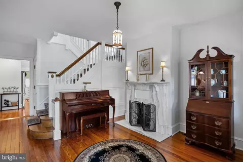 Entry Way - 237 Mountwell Ave, Haddonfield, NJ 08033 photo 1 of 8