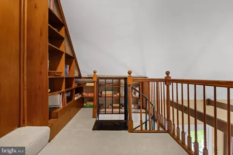 Entry Way - 237 Mountwell Ave, Haddonfield, NJ 08033 photo 4 of 8