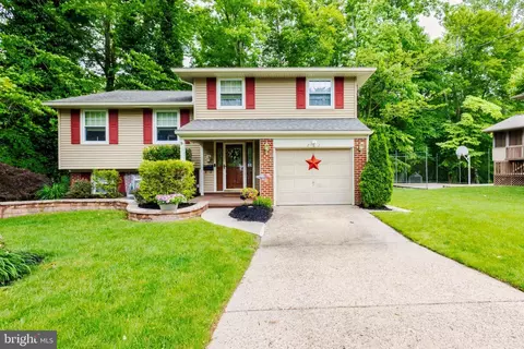 262 Winding Way Rd, Stratford, NJ 08084