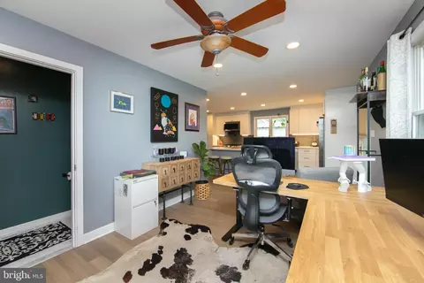 Entry Way - 1323 Sylvan Dr, Haddon Heights, NJ 08035 photo 5 of 7