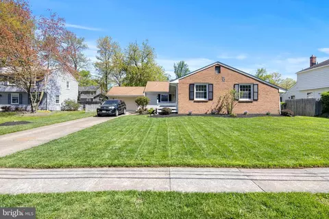 110 Split Rail Dr, Cherry Hill, NJ 08034 photo 2
