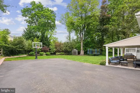 Exterior - 237 Oak Ave, Haddonfield, NJ 08033 photo 6 of 6