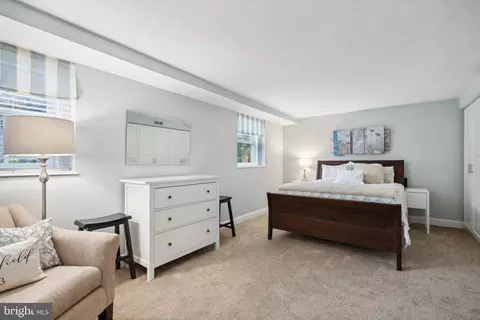 Bedroom - 237 Oak Ave, Haddonfield, NJ 08033 photo 4 of 4