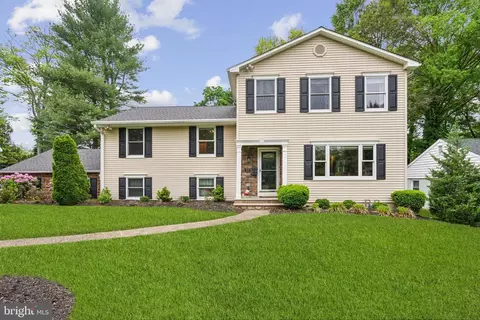 Exterior - 237 Oak Ave, Haddonfield, NJ 08033 photo 2 of 6