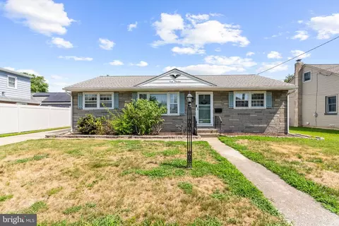 913 Mercer St, Gloucester City, NJ 08030