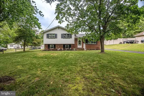2233 Auburn Ave, Atco, NJ 08004