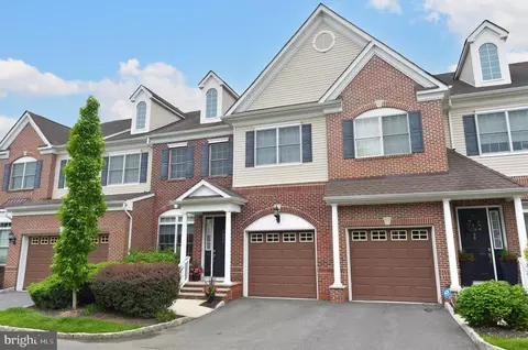 1004 Pacer Ct, Cherry Hill, NJ 08002