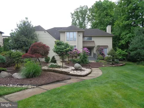 2 Southwood Dr, Cherry Hill, NJ 08003