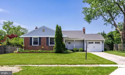102 Kevin Ct, Cherry Hill, NJ 08034