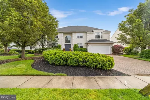 14 Cameo Dr, Cherry Hill, NJ 08003