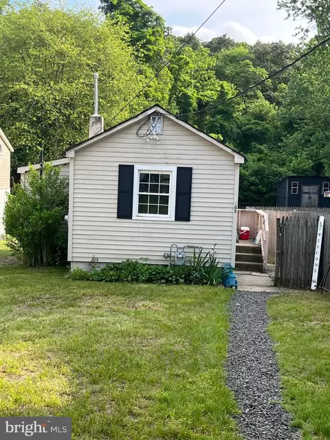 108 Greenwood Ave, Pine Hill, NJ 08021