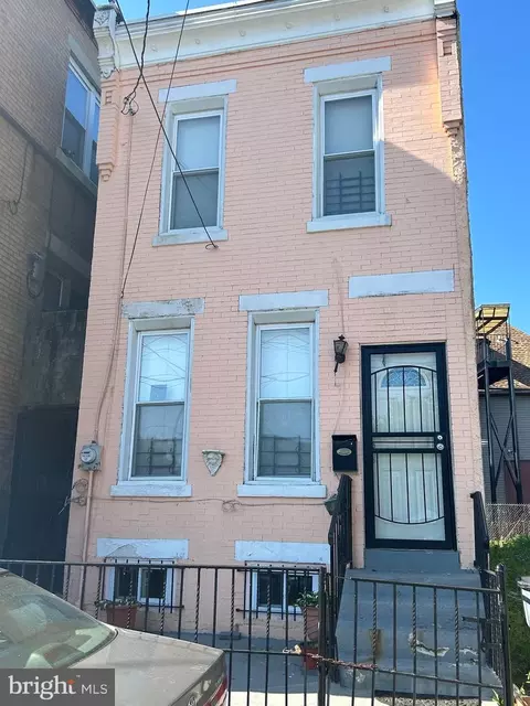 548 Grant St, Camden, NJ 08102