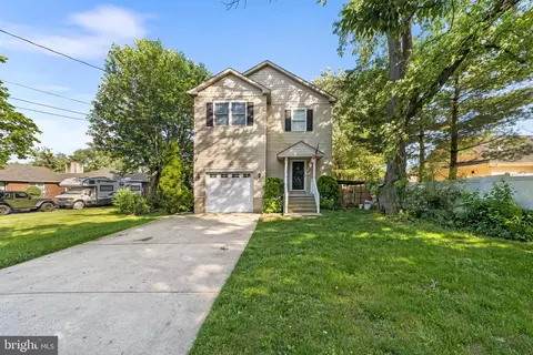 33 Willard Ave, Cherry Hill, NJ 08034