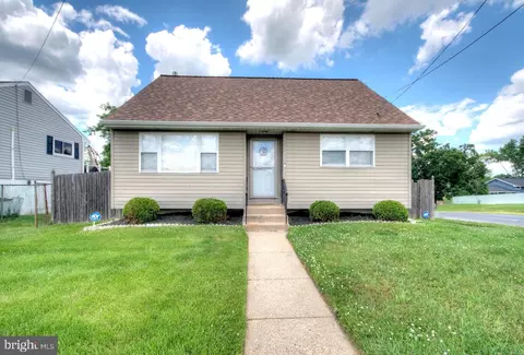 129 Davistown Rd, Blackwood, NJ 08012