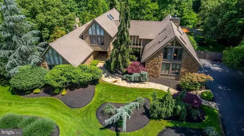 3 Wilderness Dr, Cherry Hill, NJ 08003