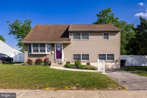23 Coleman Rd, Berlin, NJ 08009