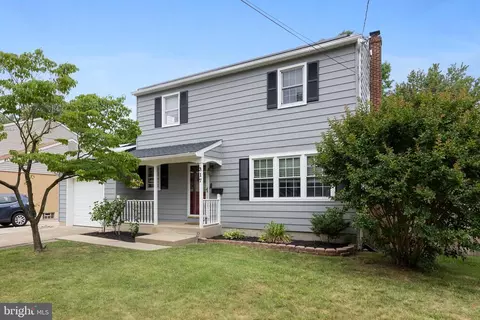 317 Oakland Ave, Bellmawr, NJ 08031