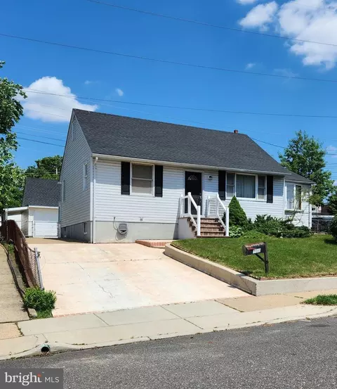 150 S Oakland Ave, Runnemede, NJ 08078