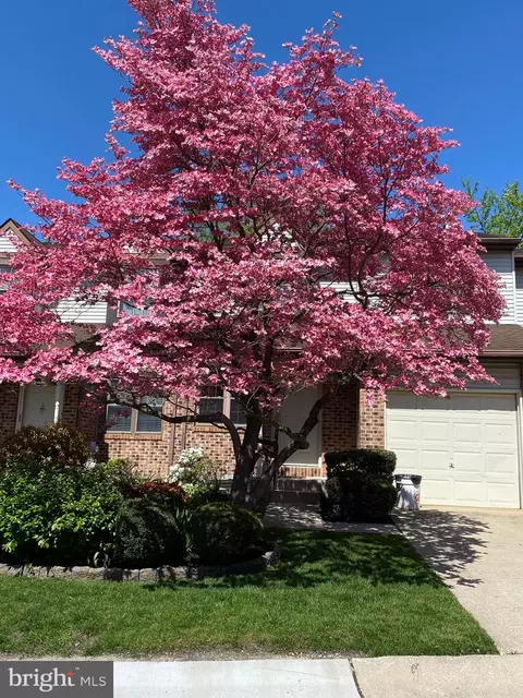 69 Greensward Ln, Cherry Hill, NJ 08002