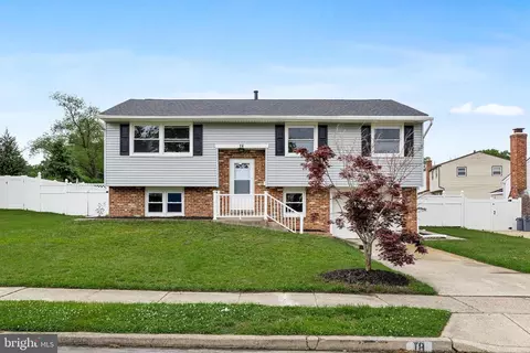 18 Stoney Bridge Rd, Clementon, NJ 08021