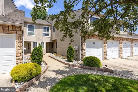 71 Sandra Rd, Voorhees, NJ 08043