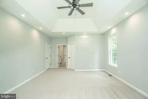 Entry Way - 655 Erial Rd, Sicklerville, NJ 08081 photo 9 of 21