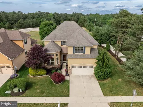 35 Genova Dr, West Berlin, NJ 08091