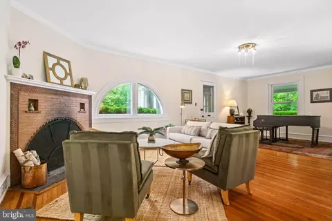 Living - 129 Walnut St, Haddonfield, NJ 08033 photo 1 of 6