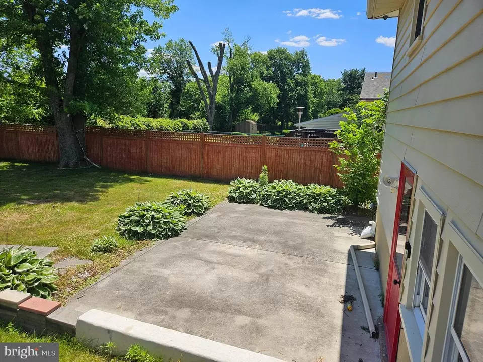 Exterior - 142 Ashbrook Rd, Cherry Hill, NJ 08034 photo 8 of 10