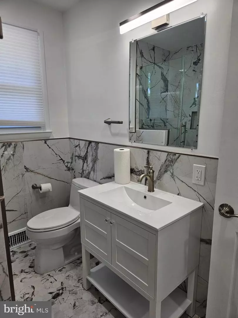 Bath - 142 Ashbrook Rd, Cherry Hill, NJ 08034 photo 5 of 6