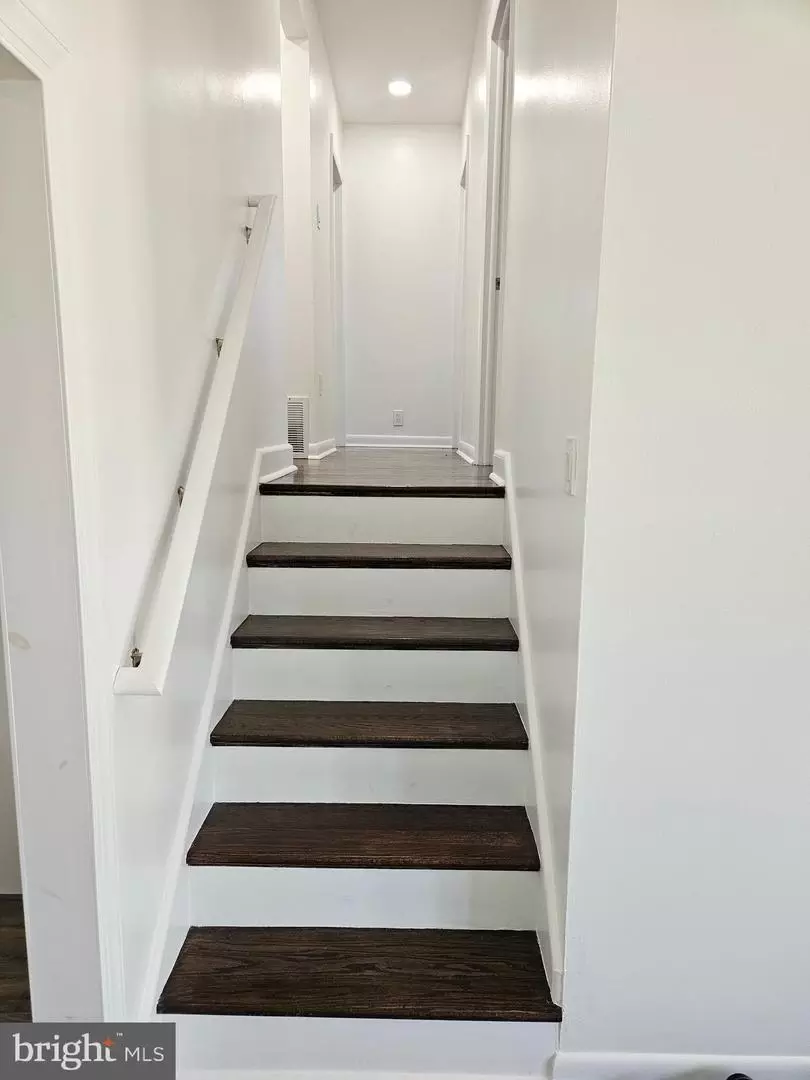 Entry Way - 142 Ashbrook Rd, Cherry Hill, NJ 08034 photo 3 of 3