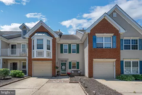 152 La Costa Dr, Blackwood, NJ 08012