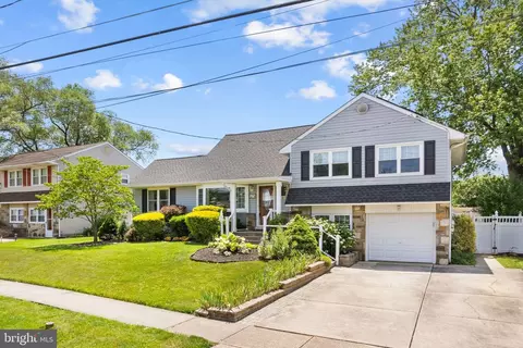 115 S Pelham Rd, Voorhees, NJ 08043