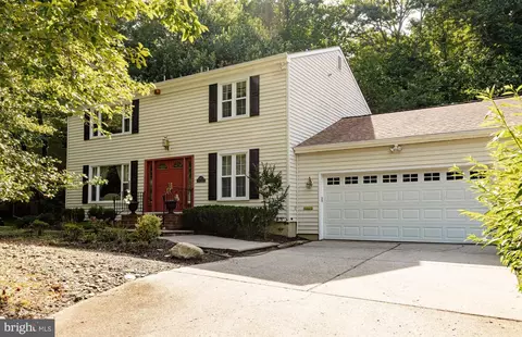 912 Francine Dr, Cherry Hill, NJ 08003