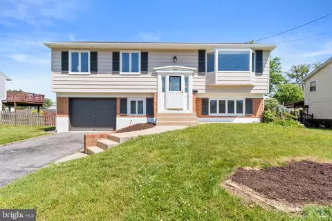 409 Frankford Ave, Blackwood, NJ 08012