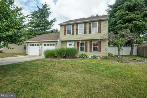 165 Lake Dr, Atco, NJ 08004