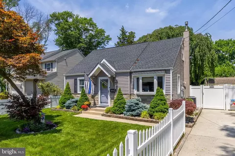 323 4th Ave, Bellmawr, NJ 08031