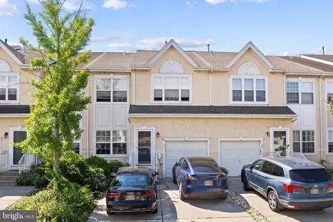 19 Versailles Blvd, Cherry Hill, NJ 08003