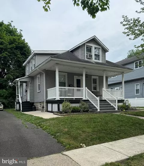 230 Spruce St, Audubon, NJ 08106