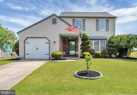 5 Hampshire Ct, Sicklerville, NJ 08081