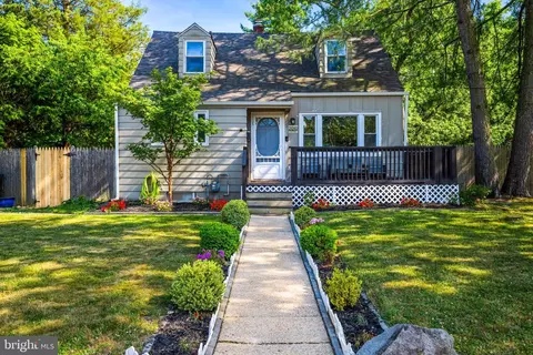 2010 S Brighton Ave S, Lindenwold, NJ 08021