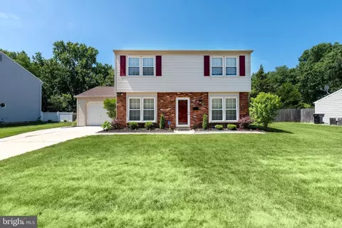 16 Washington Dr, Clementon, NJ 08021