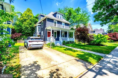111 E Linden Ave, Collingswood, NJ 08108