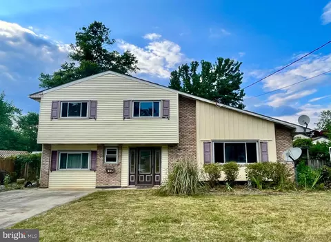 21 San Diego Dr, Magnolia, NJ 08049