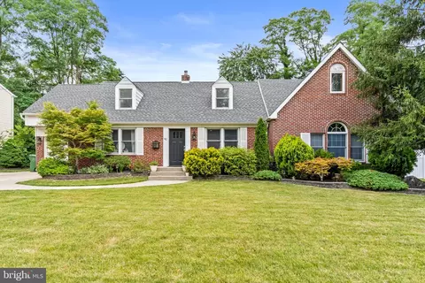 42 Wesley Ave, Cherry Hill, NJ 08002