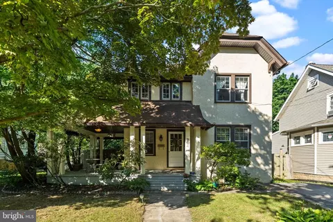 304 10th Ave, Haddon Heights, NJ 08035