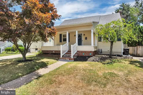 446 Walnut St, Audubon, NJ 08106