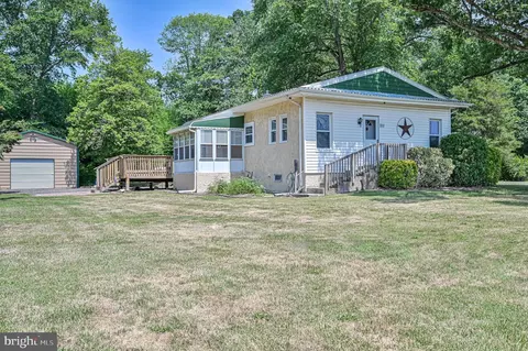 211 Williamstown Rd, Berlin, NJ 08009